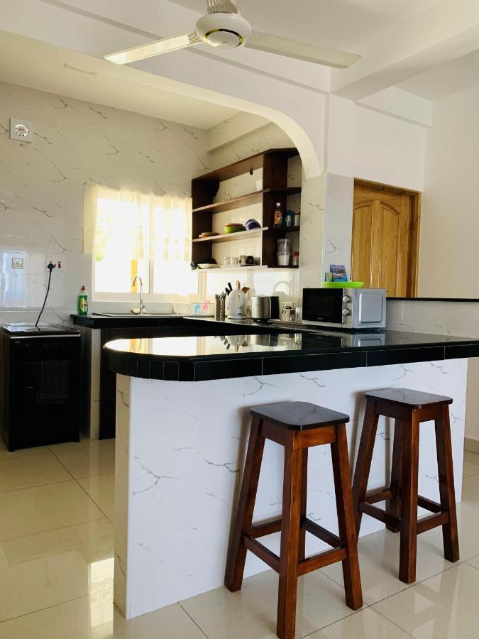 Oceanic View Apartments โบวาลง ภายนอก รูปภาพ