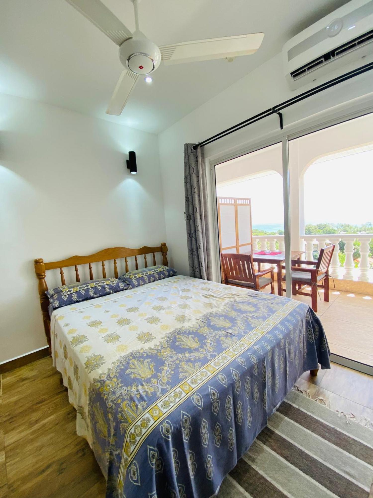 Oceanic View Apartments โบวาลง ภายนอก รูปภาพ