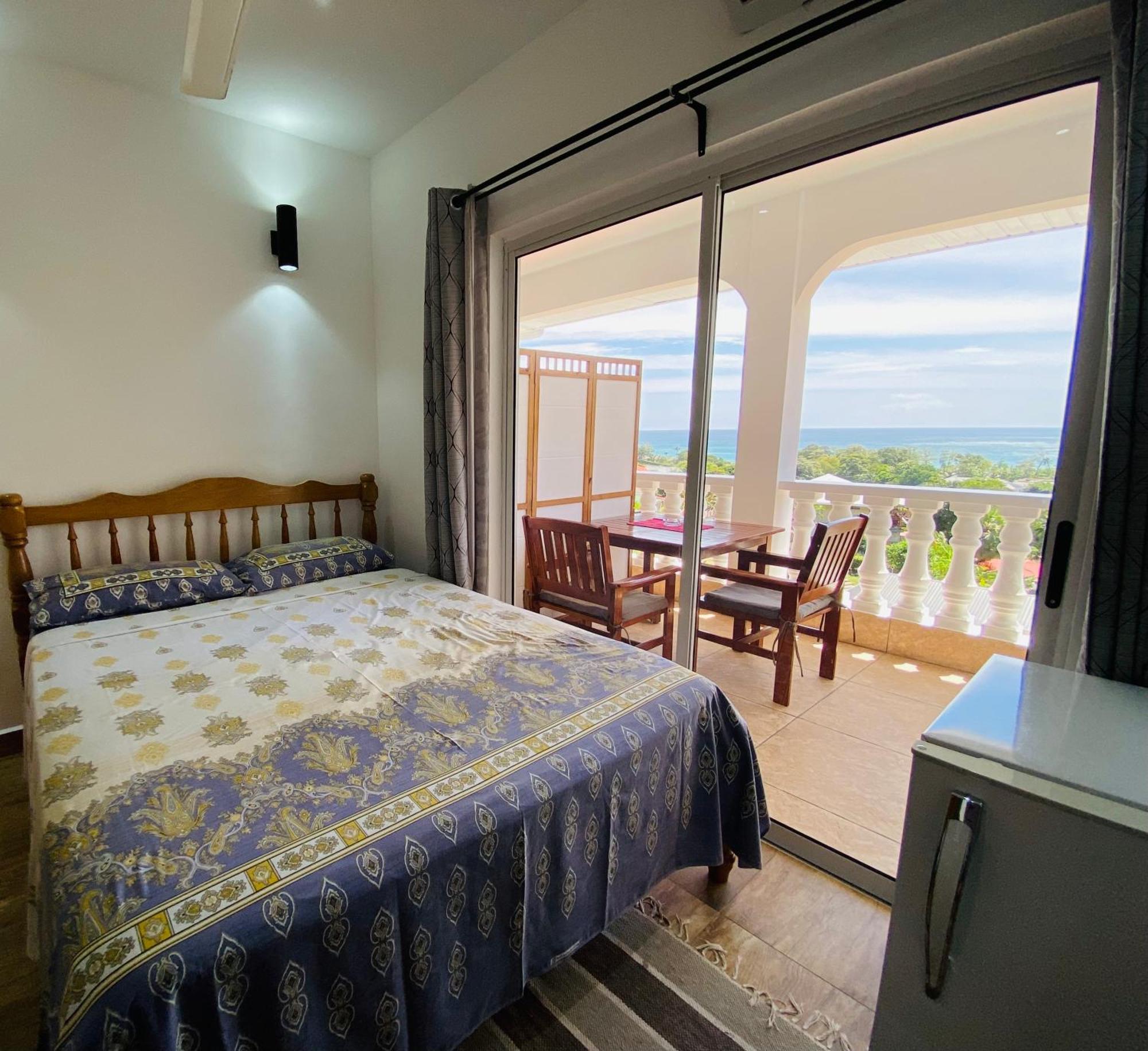 Oceanic View Apartments โบวาลง ภายนอก รูปภาพ