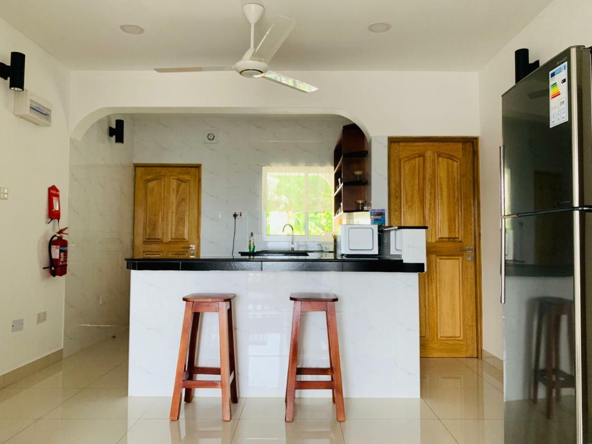 Oceanic View Apartments โบวาลง ภายนอก รูปภาพ